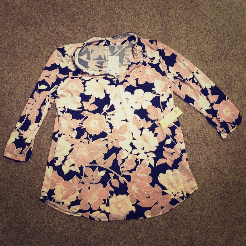 Gorgeous navy and pastel pink blouse